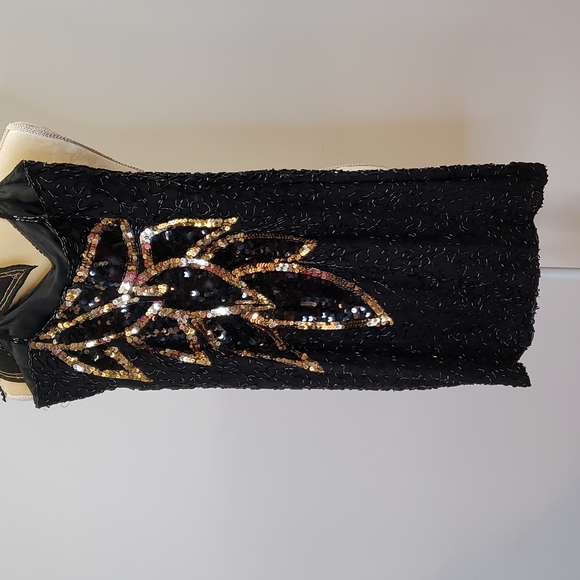 Vintage SZ6  black beaded silk with gold  Sequent leaves.    E98 - Picture 3 of 12
